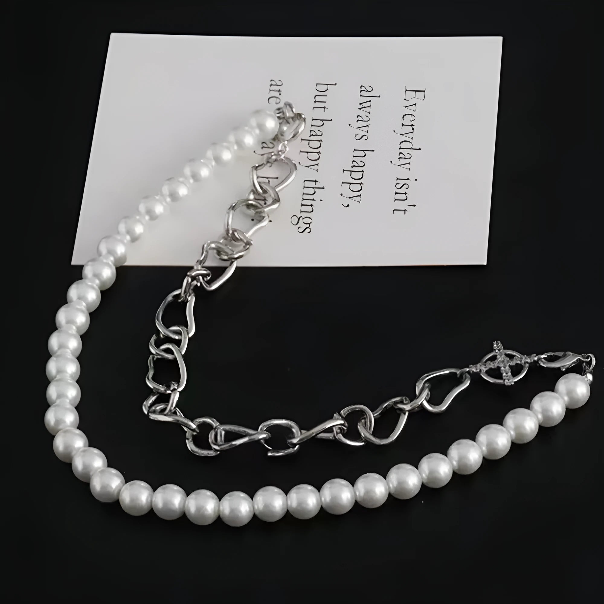 White acrylic geometric asymmetric clavicle chain necklace with twisted chain design