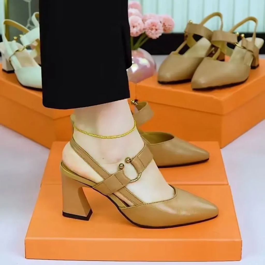 Women's closed toe sandals with chunky high heel in pigskin leather, backless slip-on design