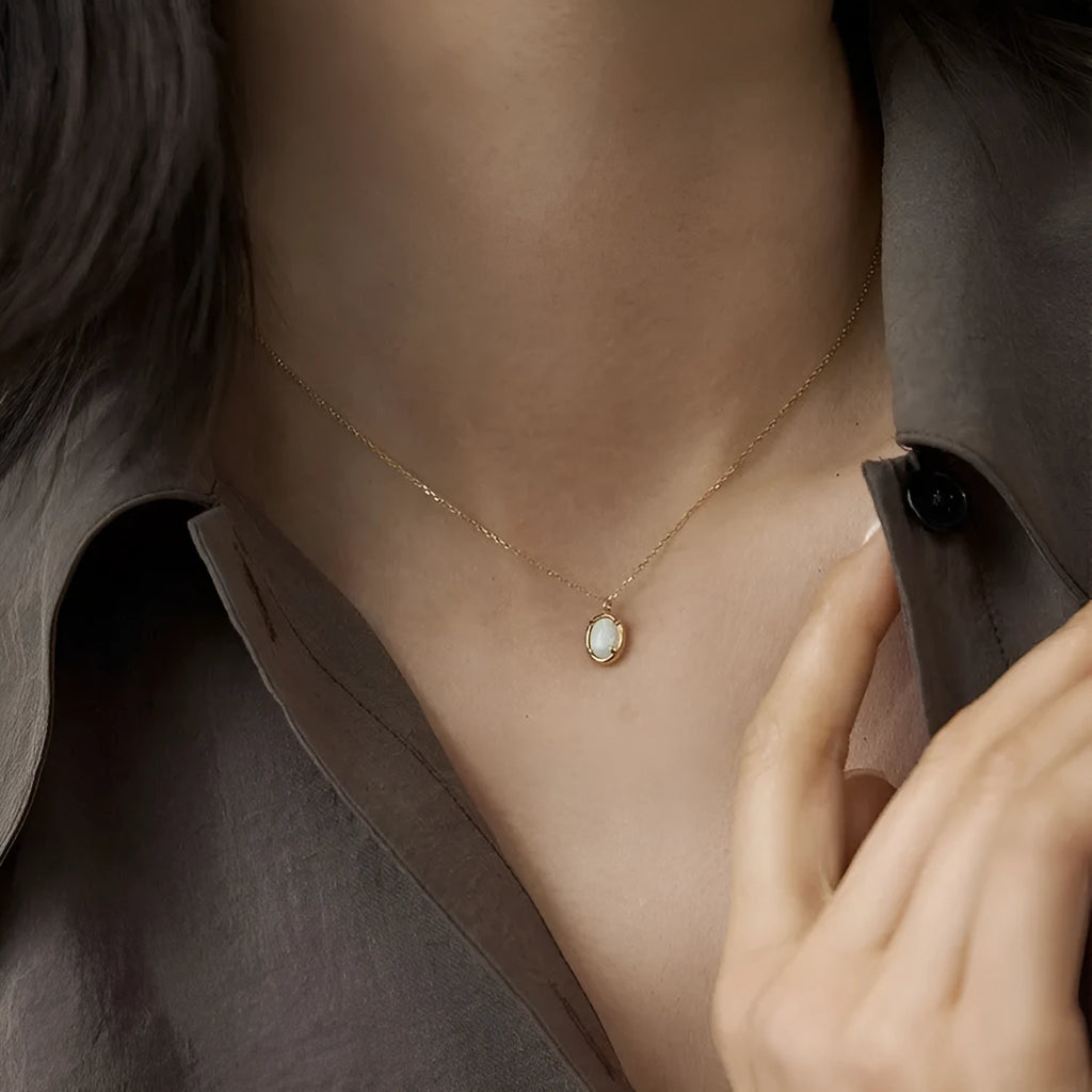 S925 sterling silver oval pendant necklace with jelly opal gemstone in gold or white gold plating