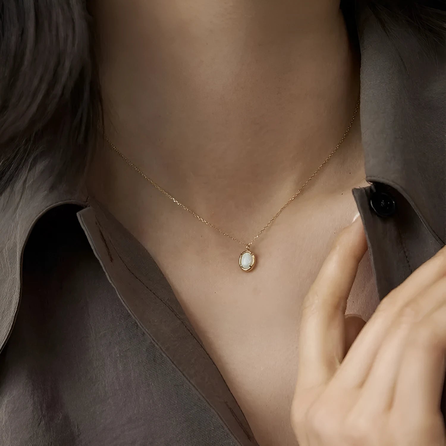 S925 sterling silver oval pendant necklace with jelly opal gemstone in gold or white gold plating