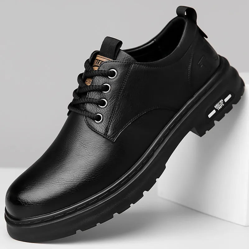 Men's retro casual leather shoes in black and brown with round toe and artificial PU upper