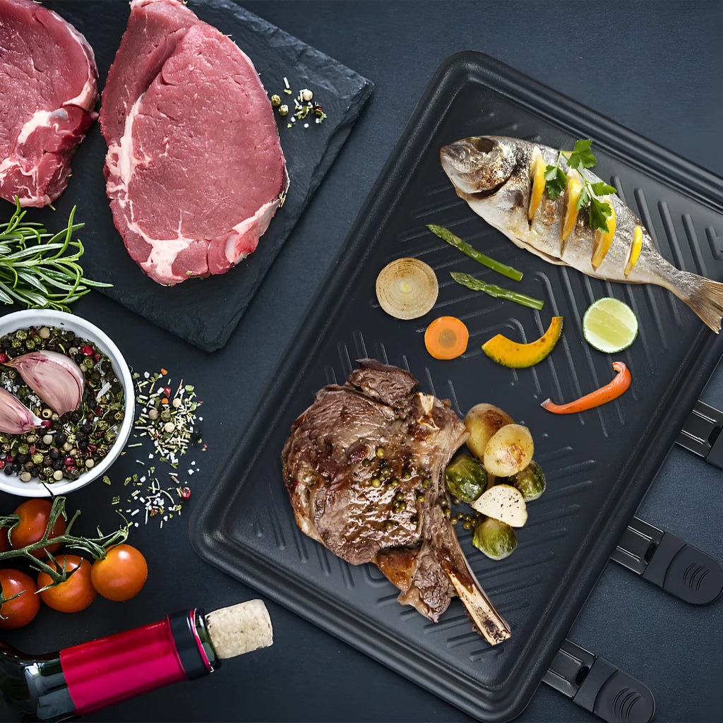 Indoor home non-stick electric baking pan with split tray, black finish, 1300W power
