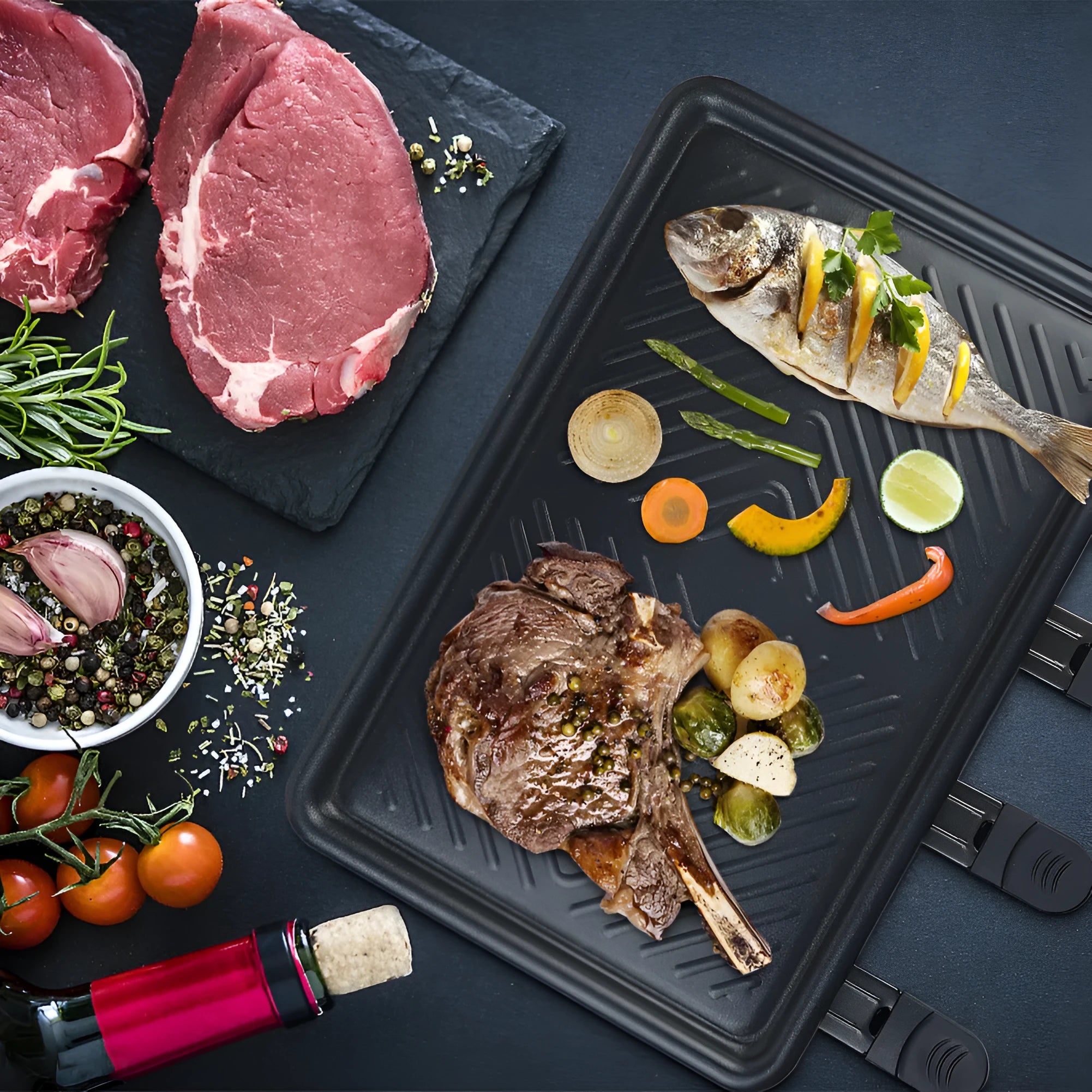 Indoor home non-stick electric baking pan with split tray, black finish, 1300W power