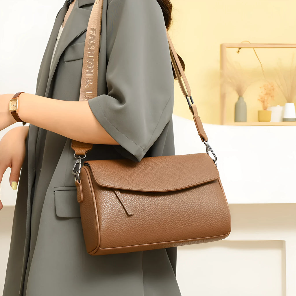 Casual women's genuine leather shoulder messenger bag in black with double strap and lining