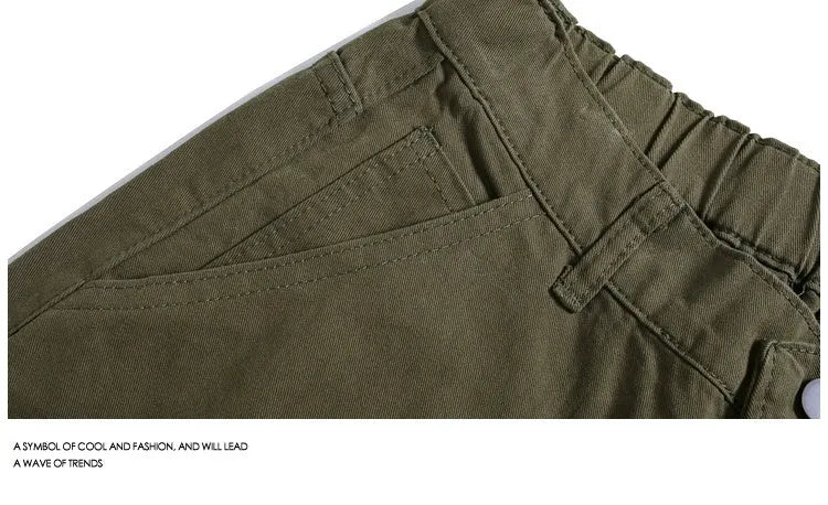 Women's cropped wide-leg shorts in apricot colour with workwear styling and micro-elastic fabric