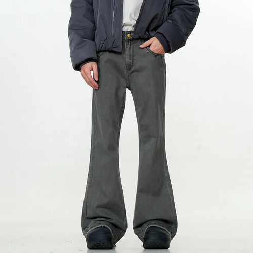 American retro straight-leg skinny jeans in cotton with horn-style leg opening and zipper fly