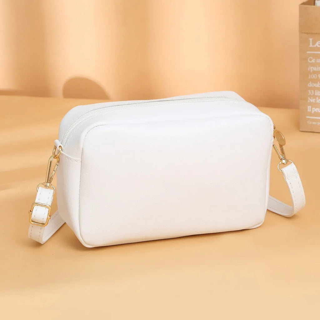 Women's PU leather shoulder bag with three-dimensional pocket in horizontal square shape