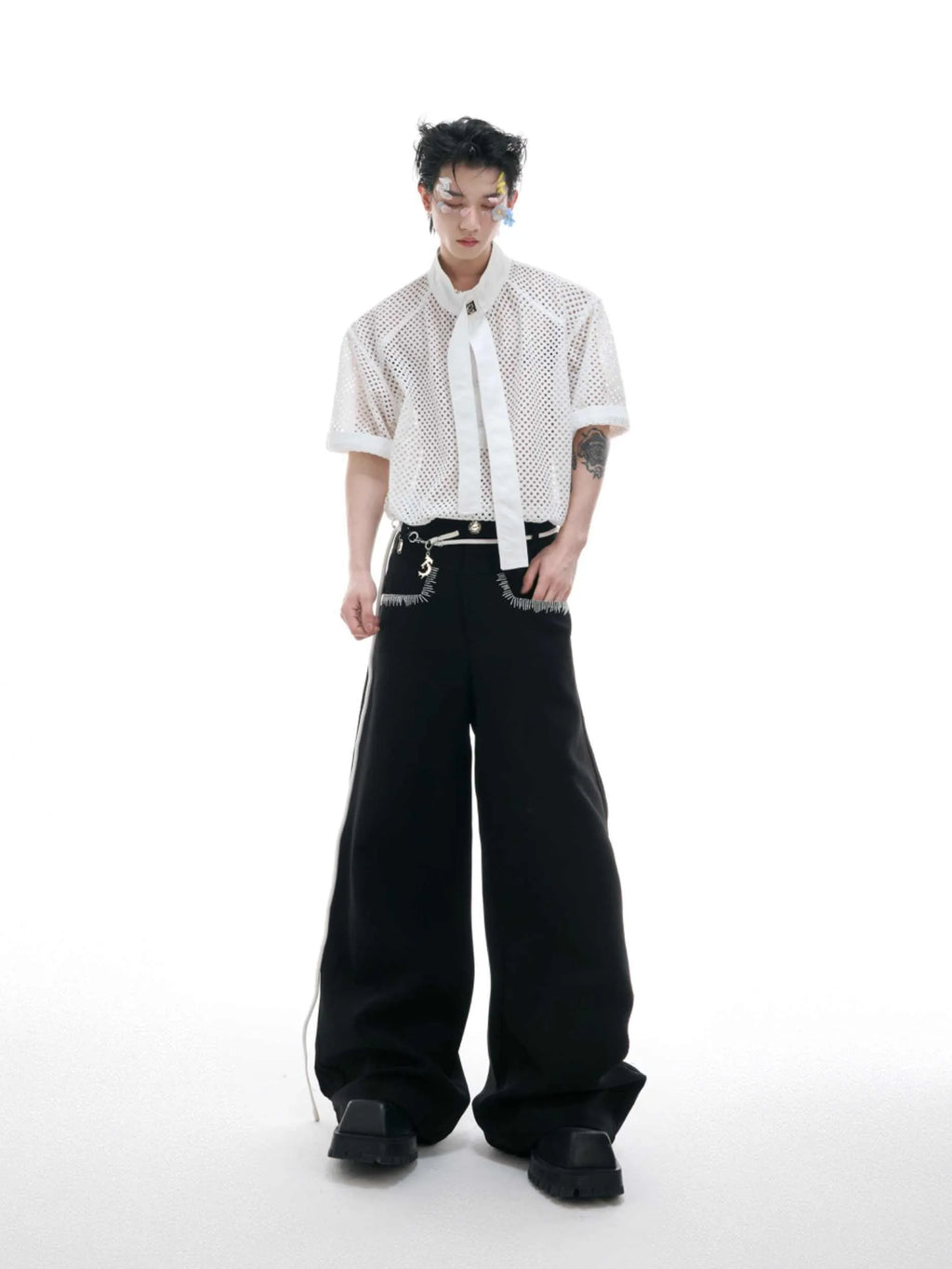 Men's loose short sleeve t-shirt with tie stitching and metal tassel, nylon spandex, black white blue, M L XL