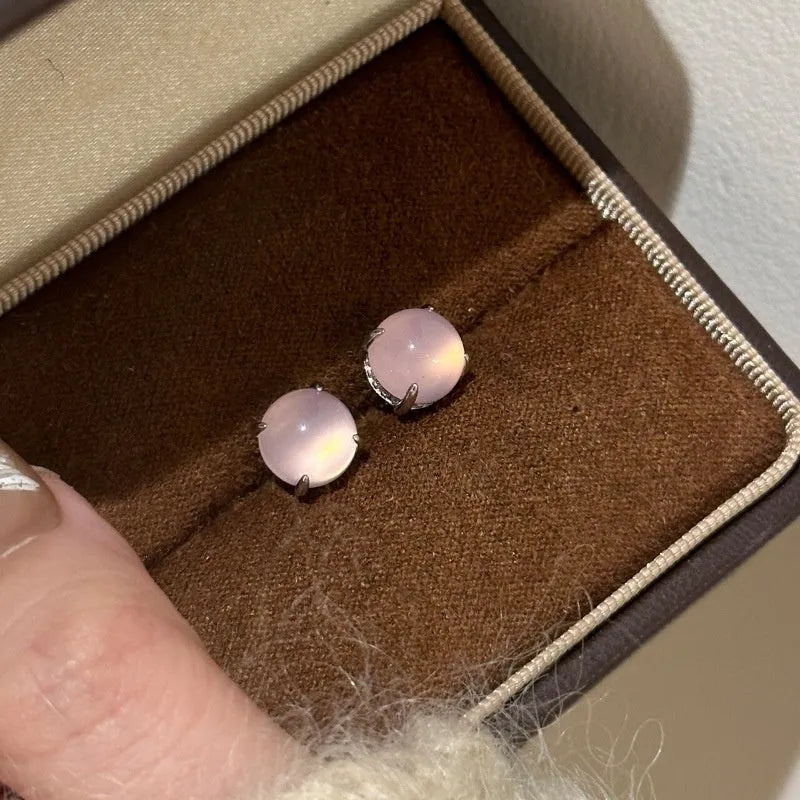 Round egg surface chalcedony stud earrings with Chinese retro design and four-claw copper setting