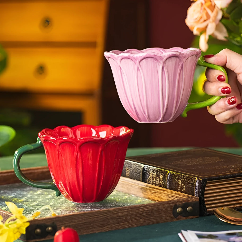 Ceramic breakfast cup with floral pattern, 500ml capacity, in red, purple, or mixed set colours.
