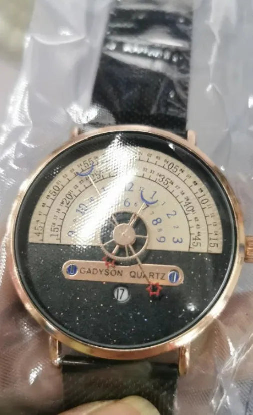 Men's round dial quartz watch with gold or silver alloy case and stainless steel or leather strap options