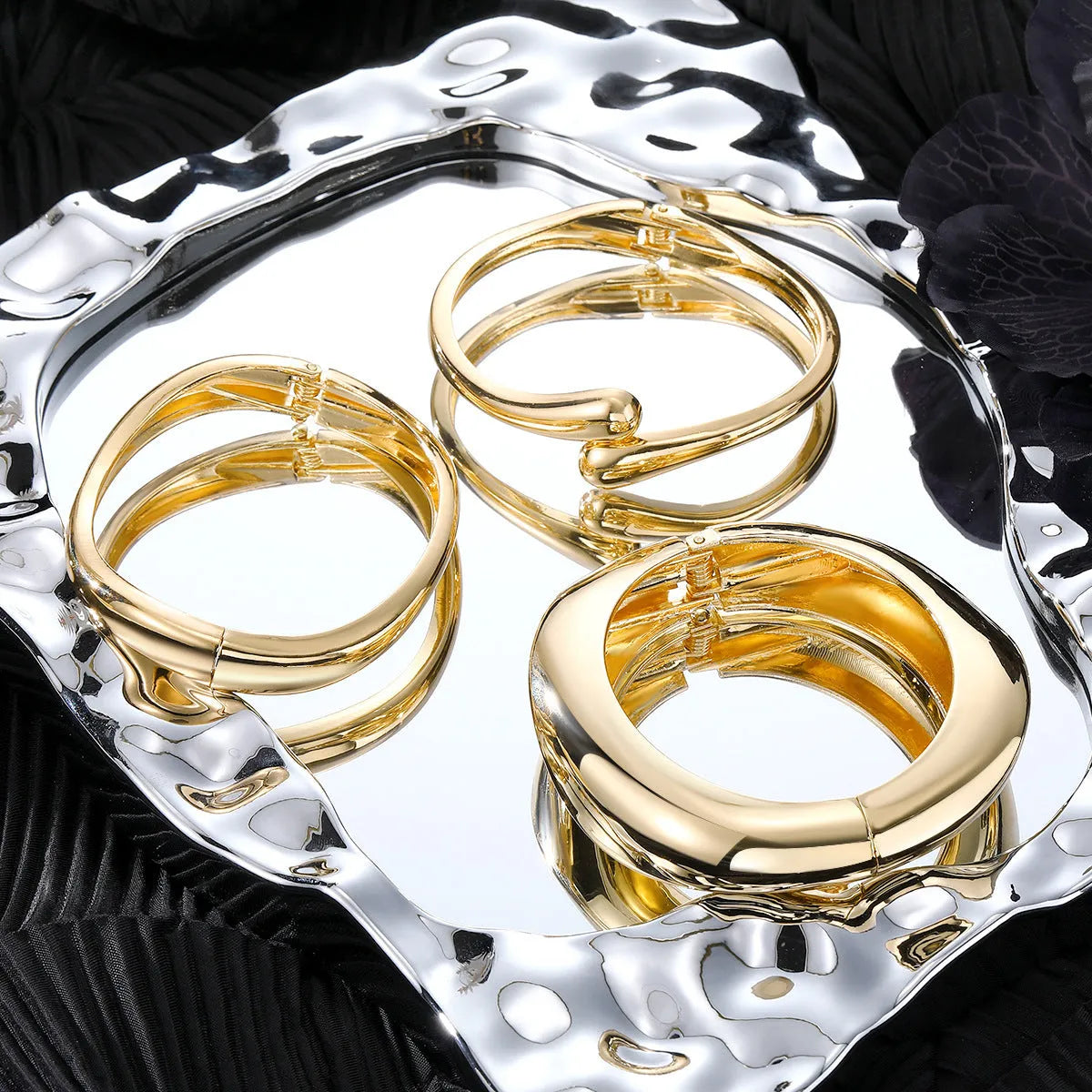 Women's exaggerated metal glossy surface bracelet alloy electroplated finish six colour options