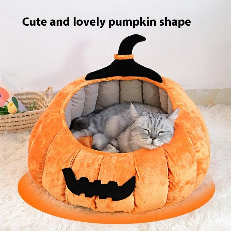 Pumpkin-shaped fabric cat bed in black or orange colour for Halloween or winter use