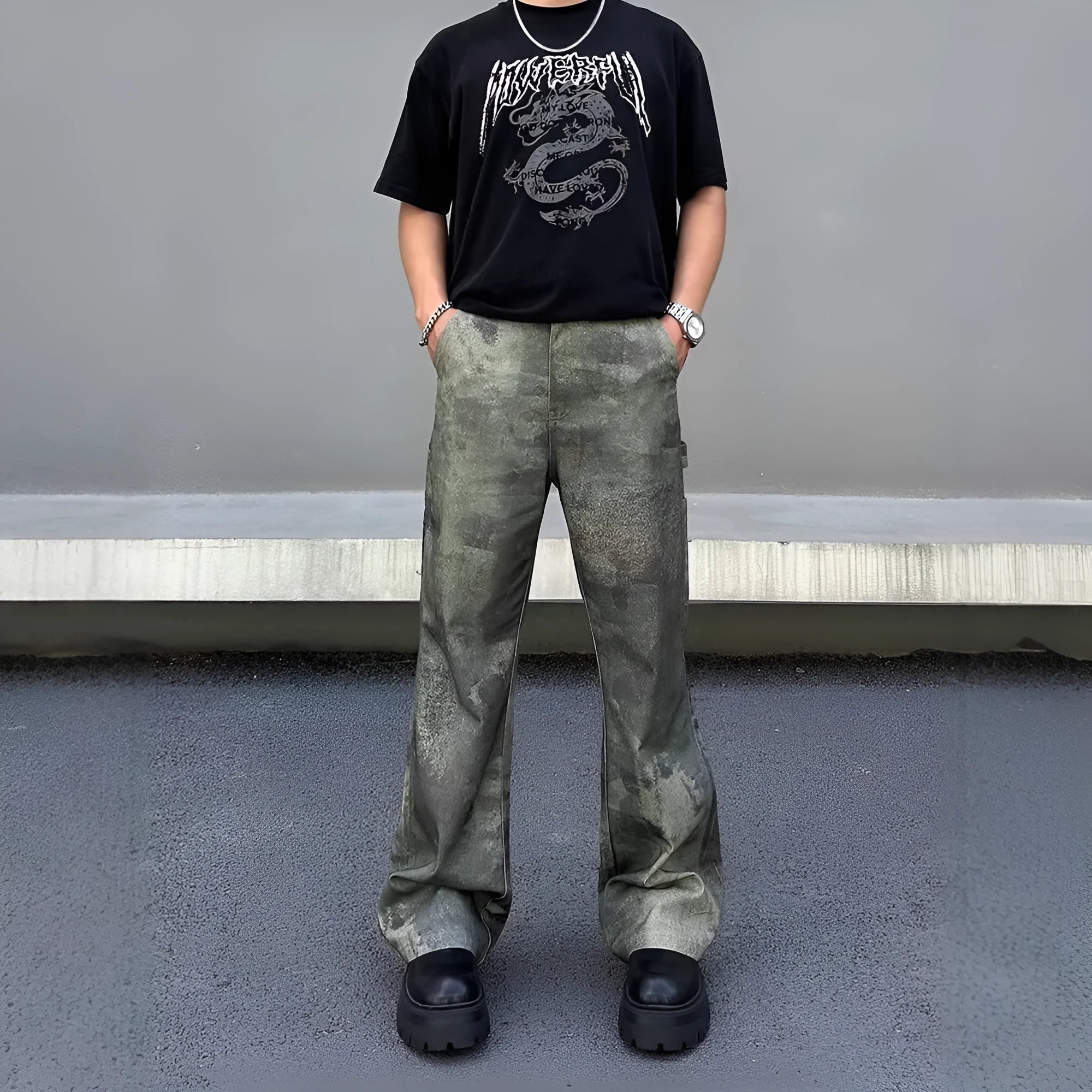 Men's straight-leg camouflage print jeans in cotton denim on a mid-waist.