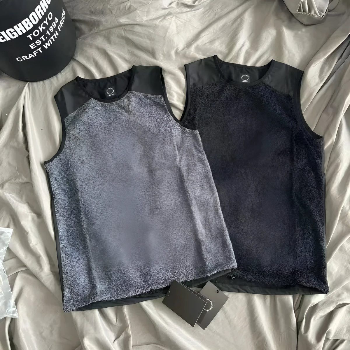 Men's black or gray fleece lined thermal vest, sleeveless loose fit, sizes S to XL