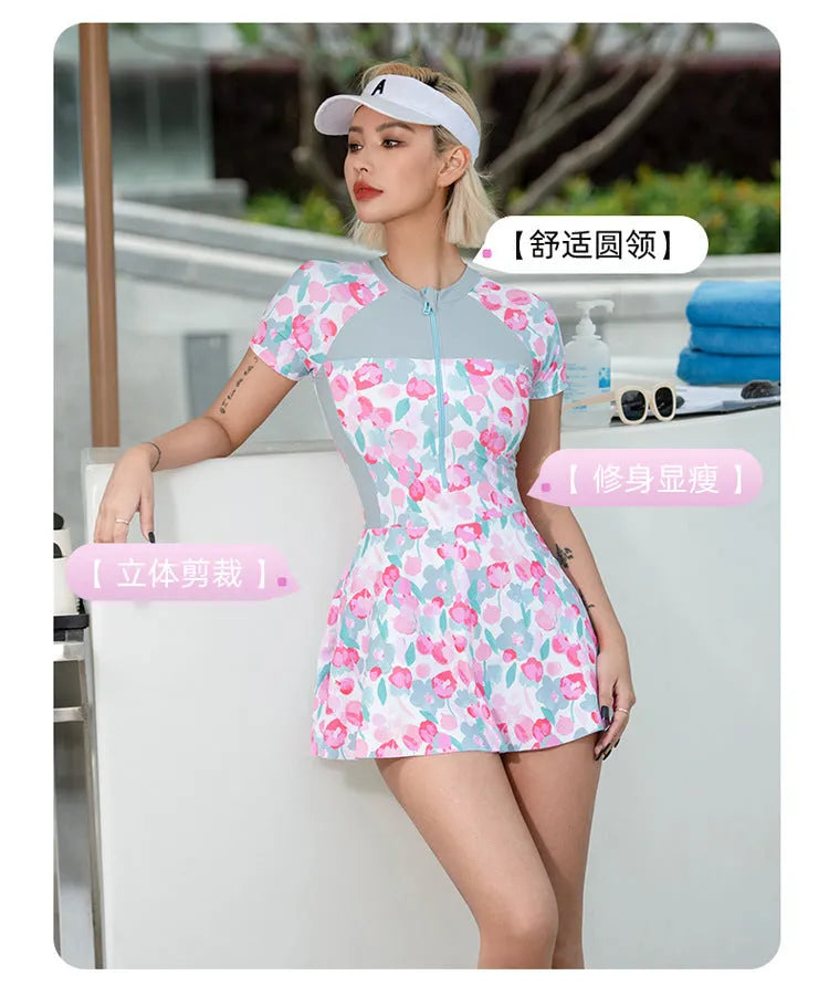 Women's plus size printed one-piece swimsuit in colourful pattern for hot spring swimming