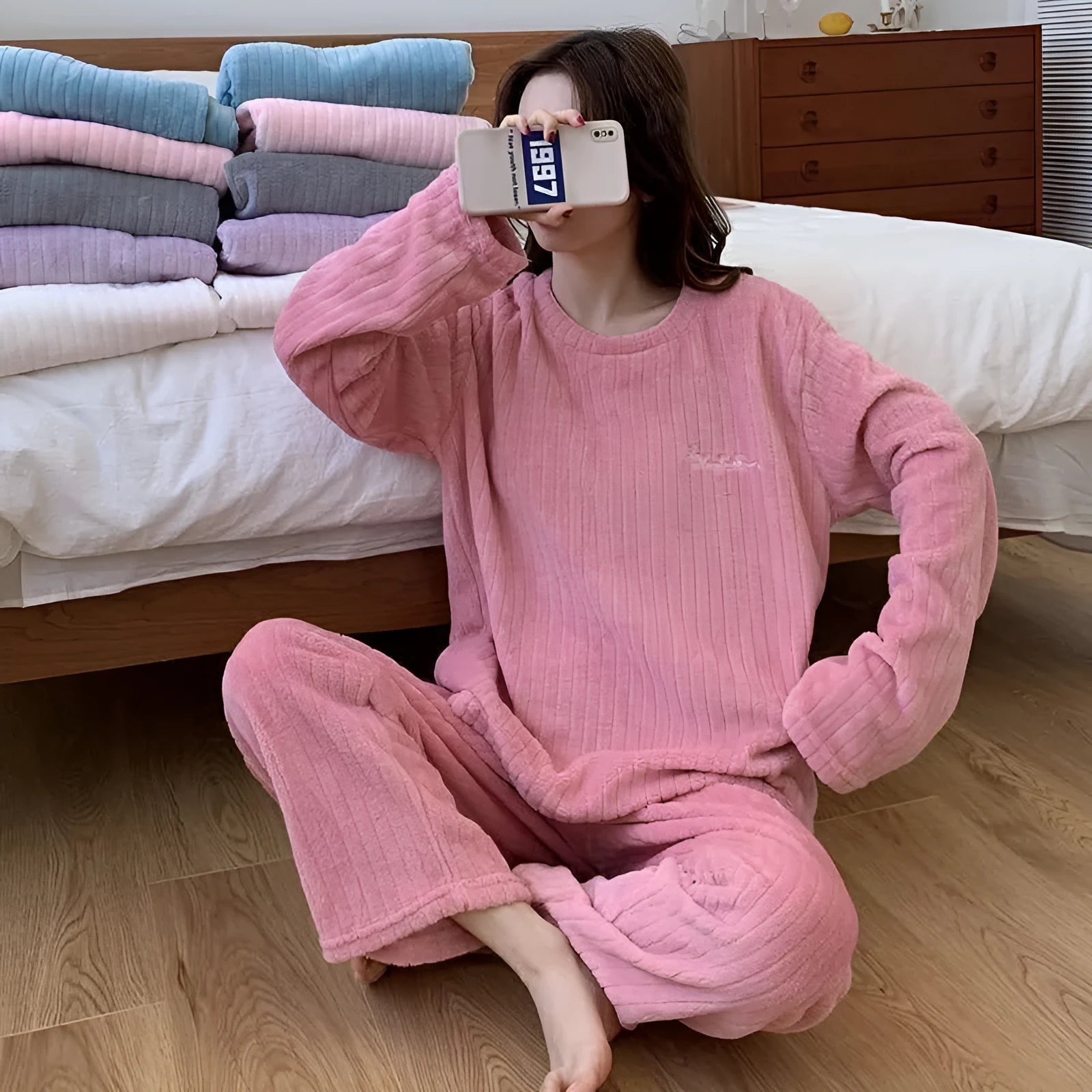 New vertical stripe thickened warm home suit in coral fleece, winter loungewear with long sleeves and trousers