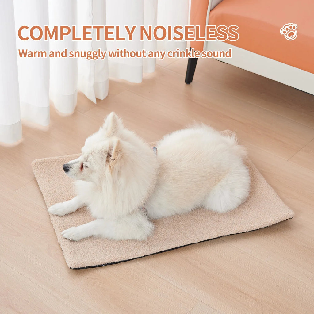 Self-heating plush pet pad for cats in grey colour showing M95x65cm size