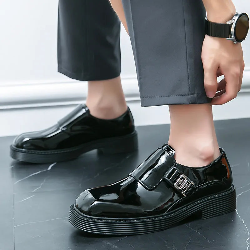 Men's glossy black PU leather loafers with low heel for summer wear