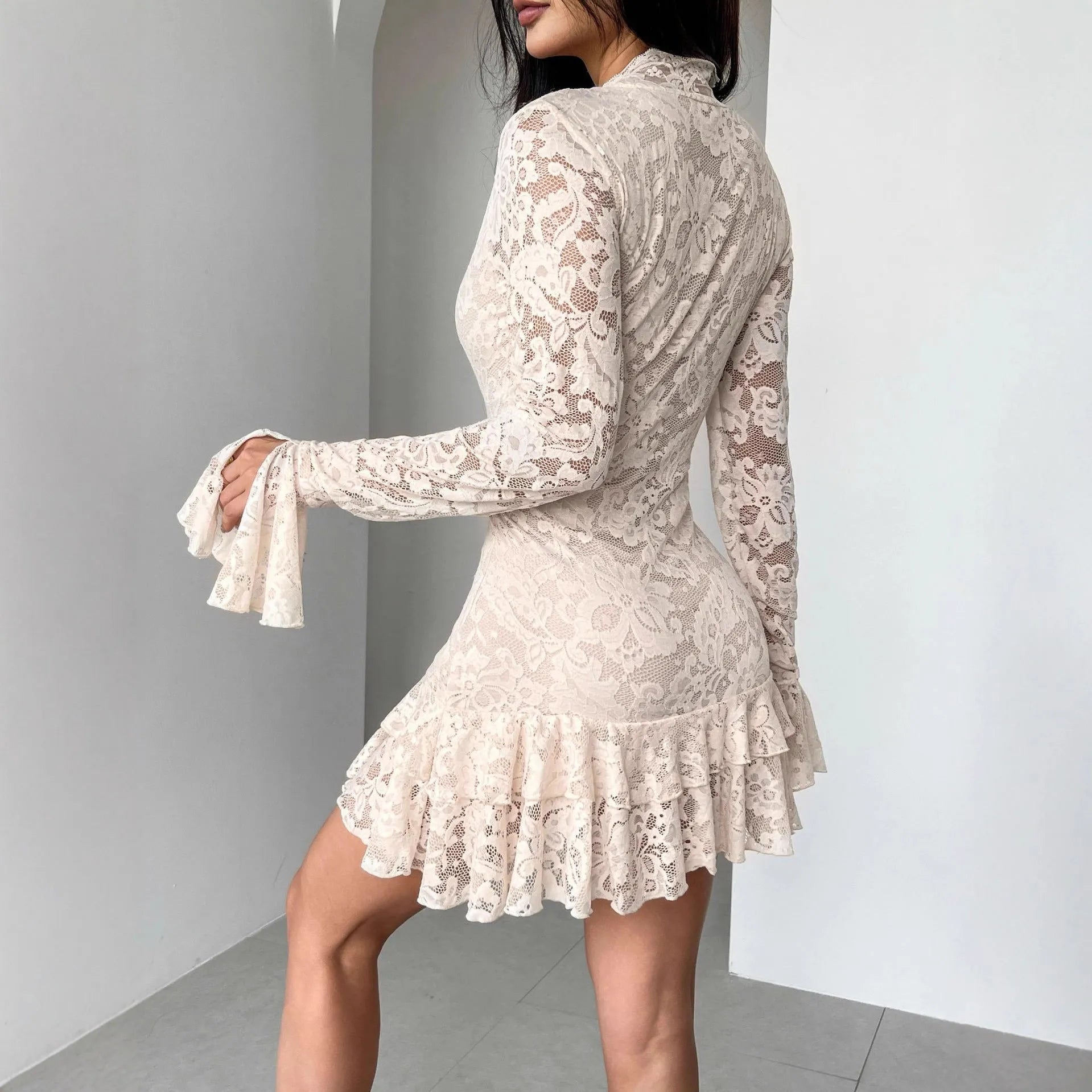 Apricot lace V-neck double-layer ruffled slim-fit mermaid dress with floral pattern and flared sleeves