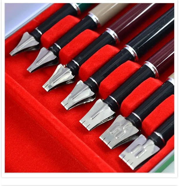 Right Point 7-piece calligraphy pen set with stainless steel nibs in widths from 2MM to 11MM and black ink