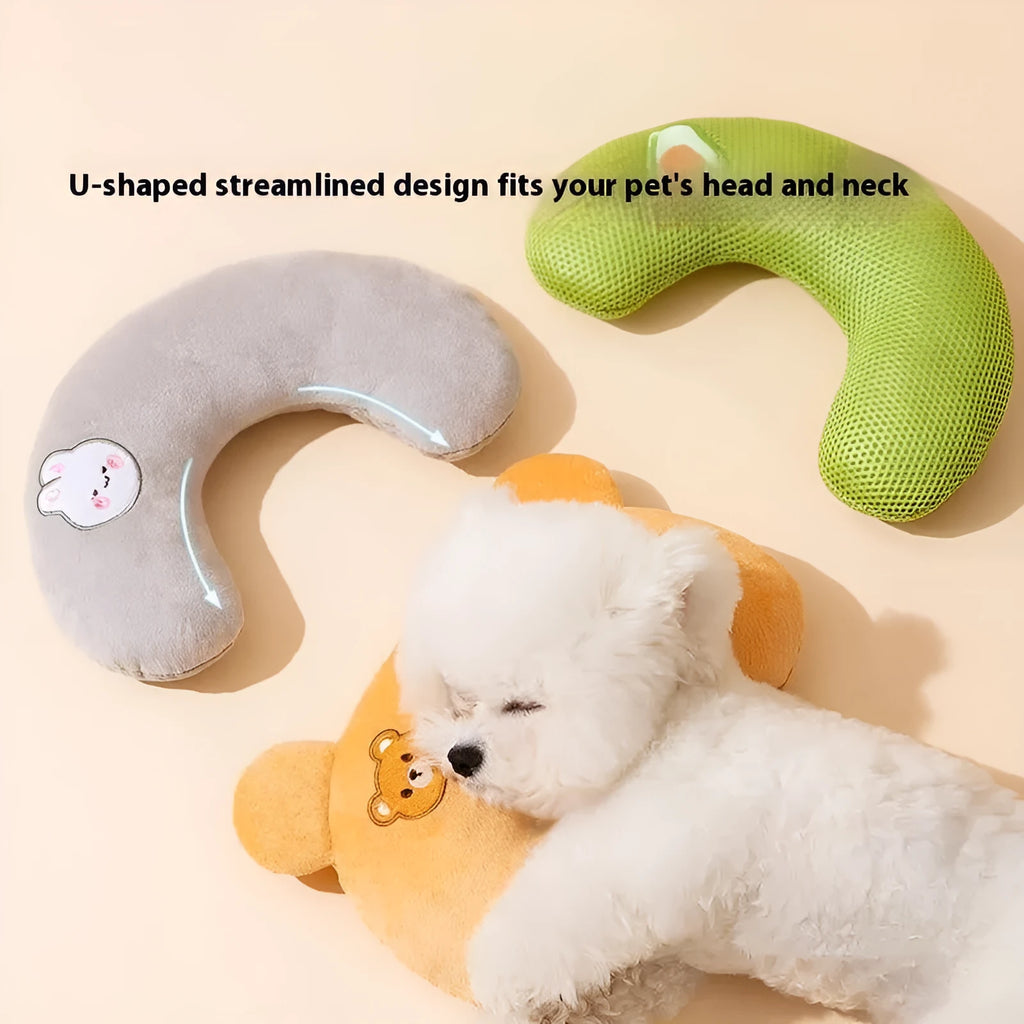 Cat U-shape pillow with wooden frame in Lomi Brown colour on a light background