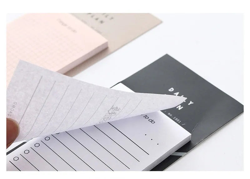 Set of schedule planning notes in pink and red, 50 sheets per copy, 10x6cm size on white background