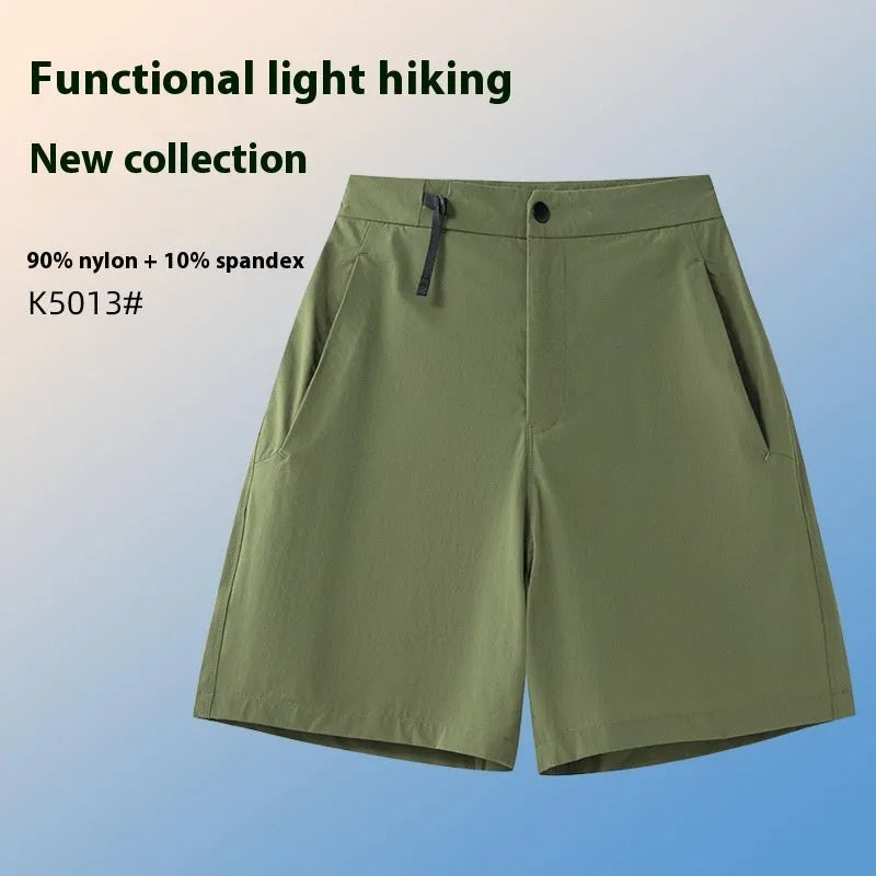 Men's khaki sports shorts with 3D cut and four-way stretch fabric for running and climbing.