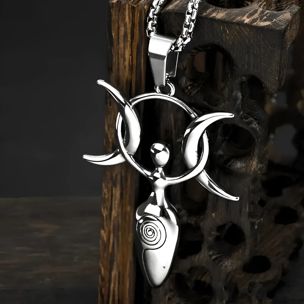 Silver alloy U-shaped drop-shaped Viking pagan goddess pendant on a clavicle chain