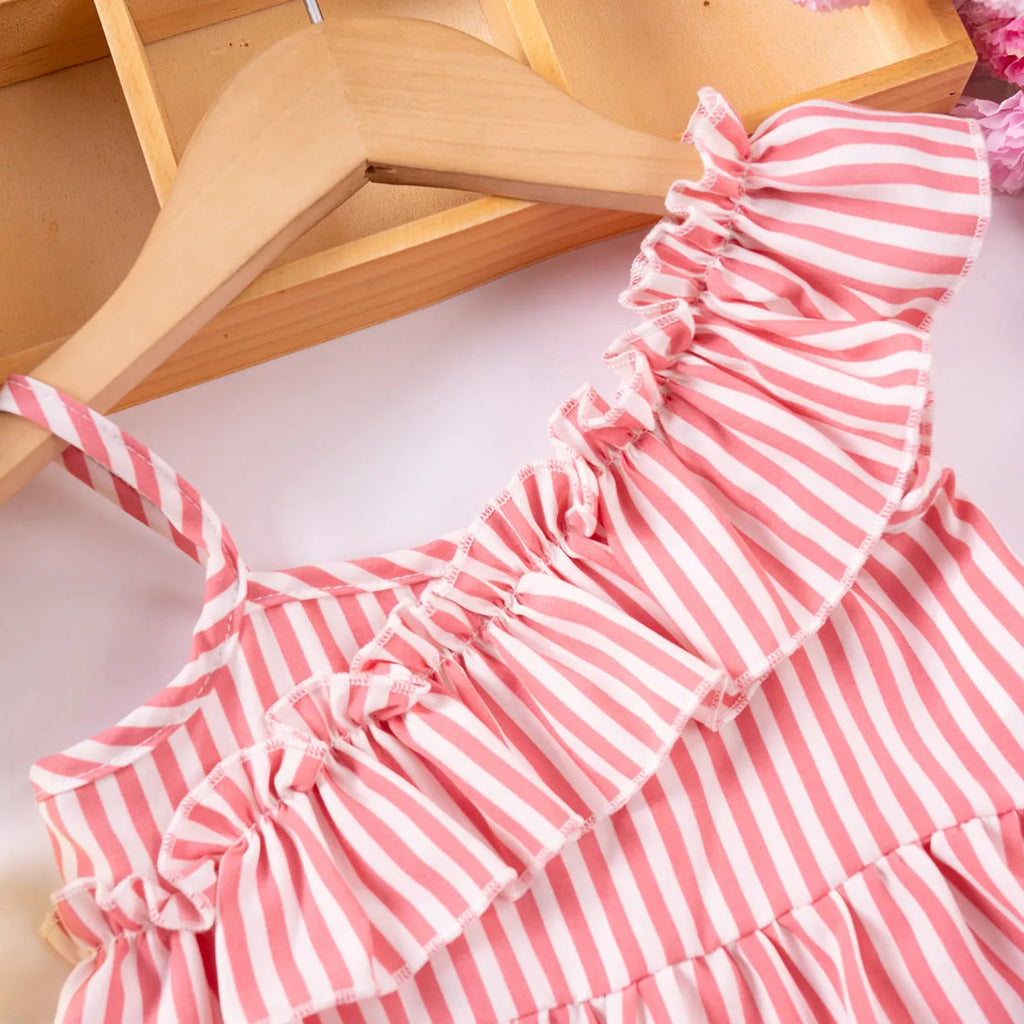 Girls striped spaghetti strap top and shorts two-piece set in emerald