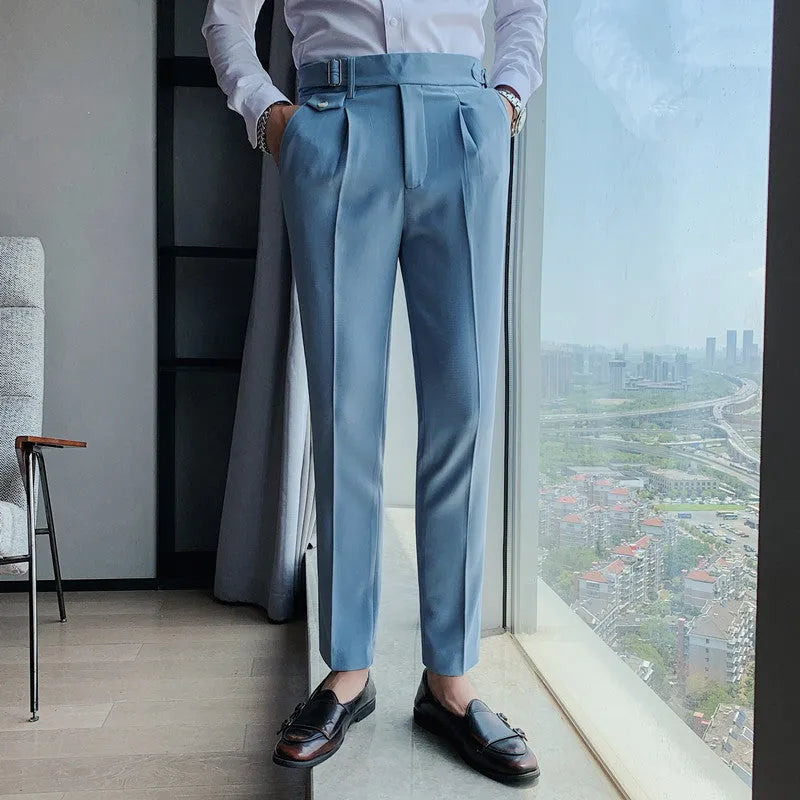 Straight-leg casual trousers in solid colours with waist size options