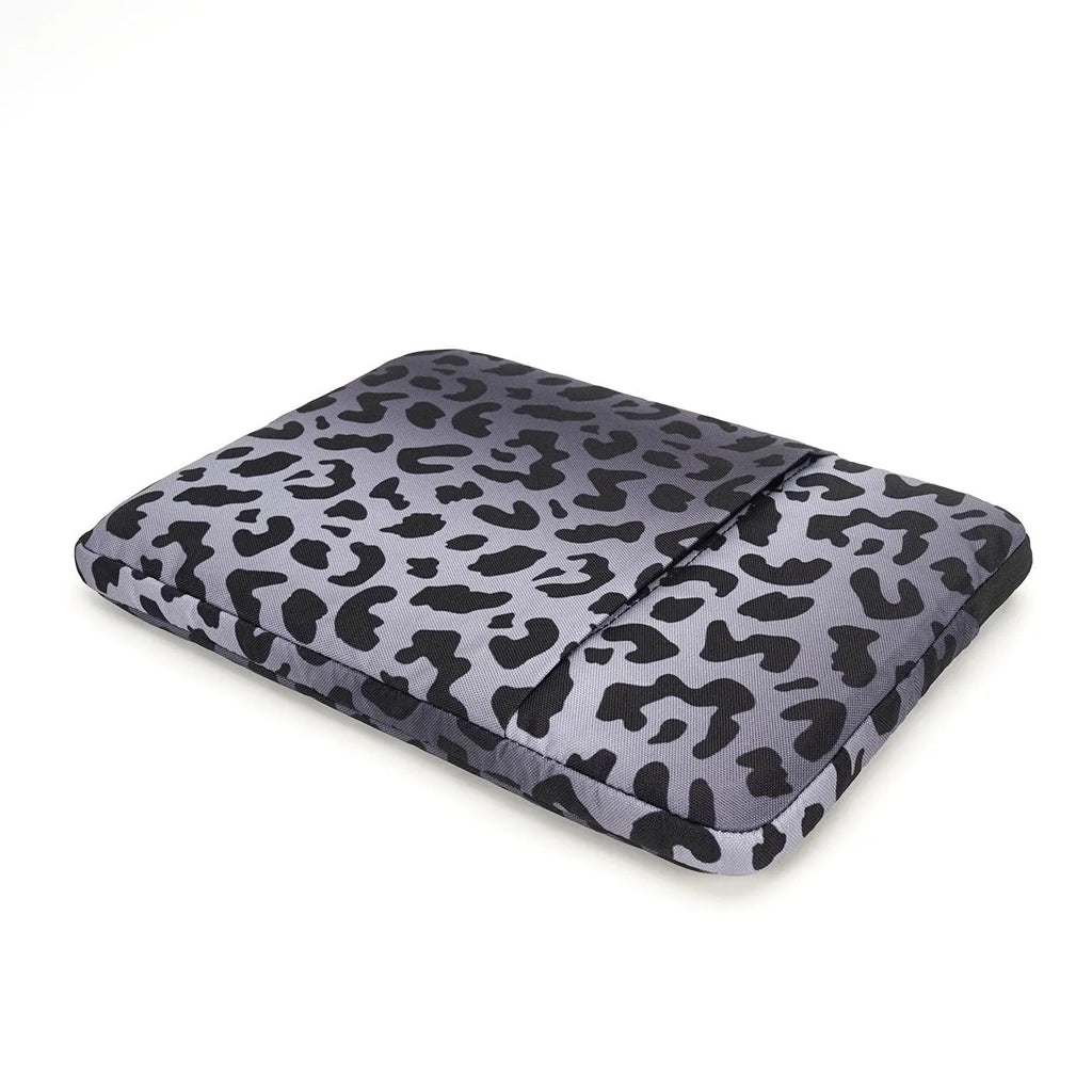 Leopard print laptop sleeve for 13-16 inch computers with anti-shock protection