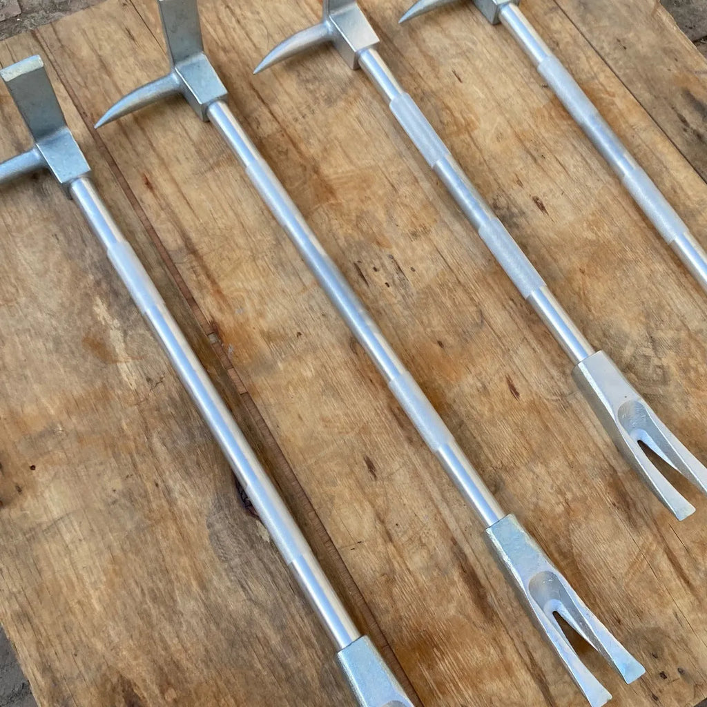 Silver carbon steel wrecking bar 24 inch 61cm multifunctional fire breaking tool with iron collar