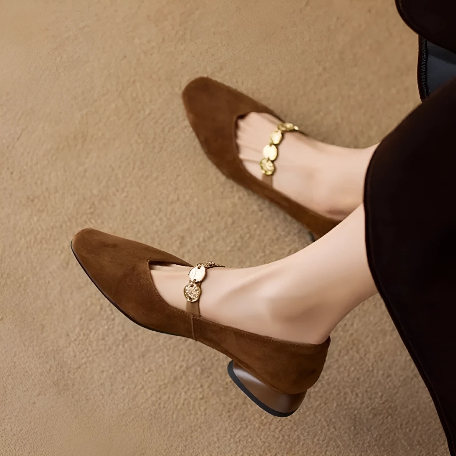 French retro square toe low-cut suede pumps for women in black, low top with rubber sole