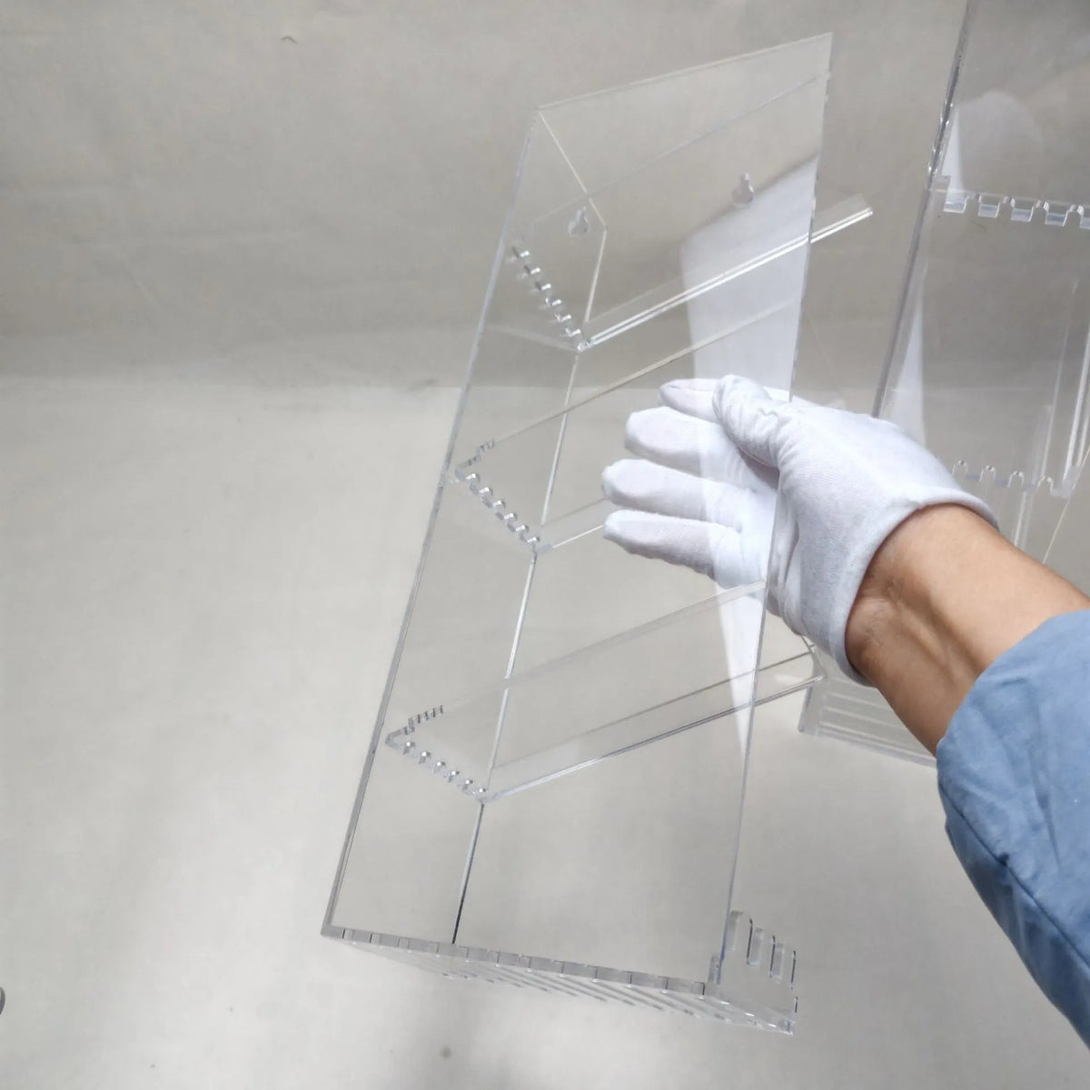 Transparent acrylic 4-layer wall-mounted bathroom storage rack for perfumes and toiletries