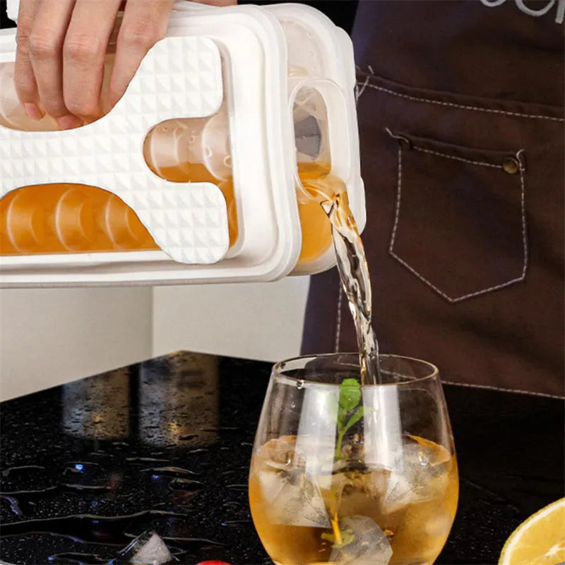 Portable silicone ice ball mould and water bottle with diamond curling design in light grey colour