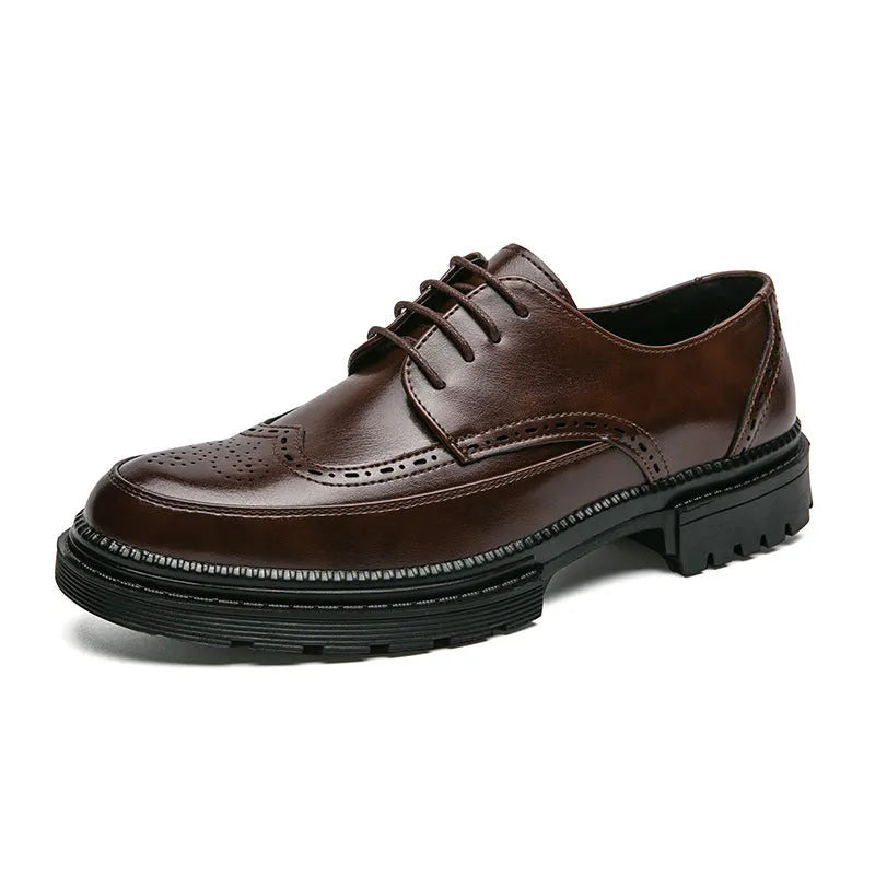 Men's Korean-style pointed PU leather shoes in black, low-top with rubber sole