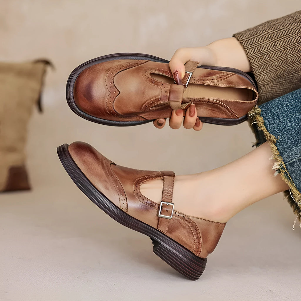 Women's brown British-style flat leather shoes with round toe and sheepskin upper