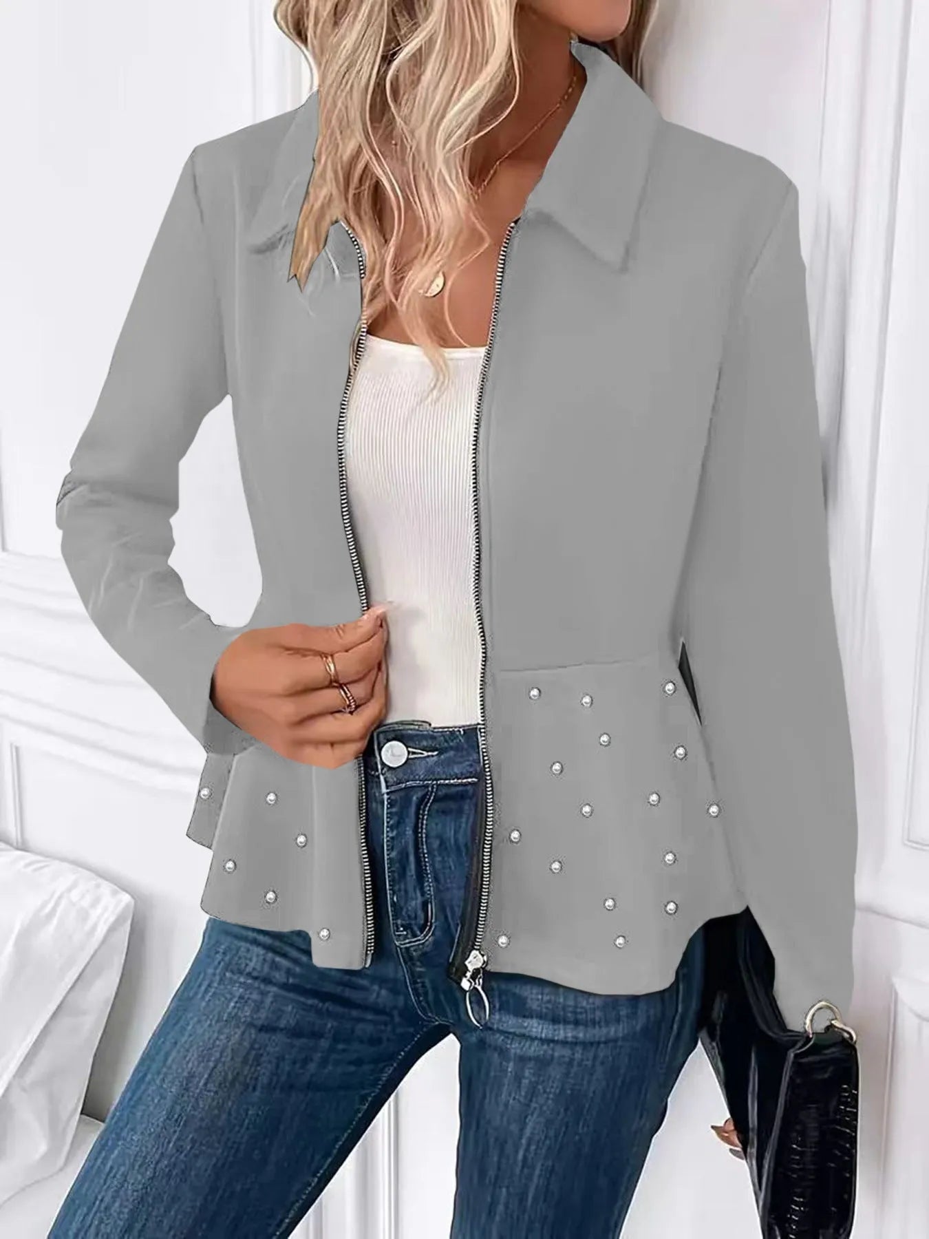Women's black coat with heavy-duty zipper and ruffled hem, loose fit with long sleeves