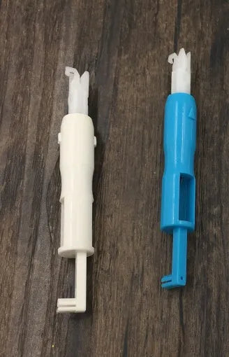Sewing machine needle threader insertion tool plastic metal 7.2cm length blue colour