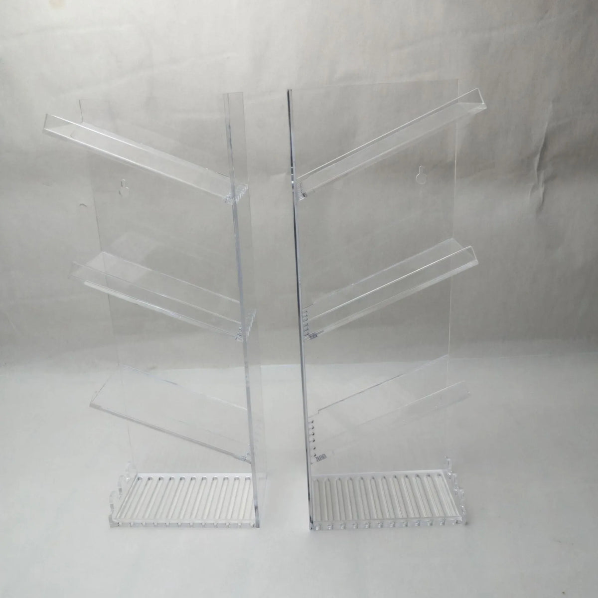 Transparent acrylic 4-layer wall-mounted bathroom storage rack for perfumes and toiletries