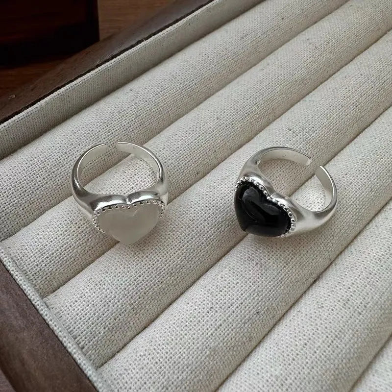 S925 sterling silver ring with heart-shaped black agate stone and adjustable opening