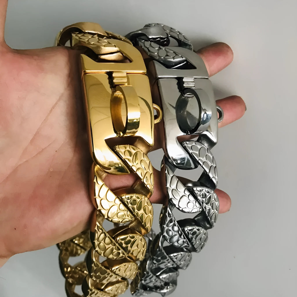 Stainless steel P chain dog chain with welded ring links in gold finish, 32mm width, size S to 3XL