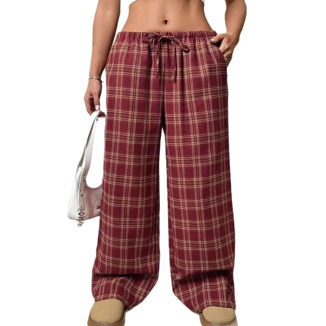 Women's plaid drawstring trousers with multiple pockets in red or blue colour