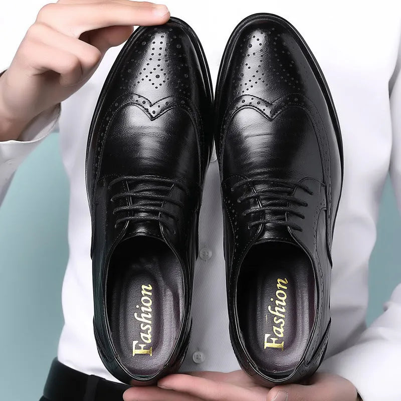 Block carved casual leather shoes for men, low top, first layer cowhide upper, rubber sole, available in multiple colours
