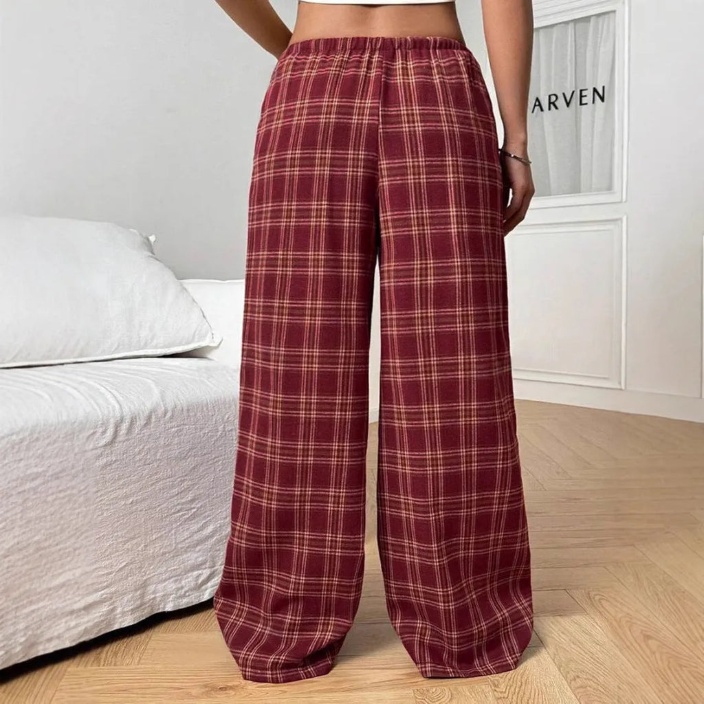 Women's plaid drawstring trousers with multiple pockets in red or blue colour
