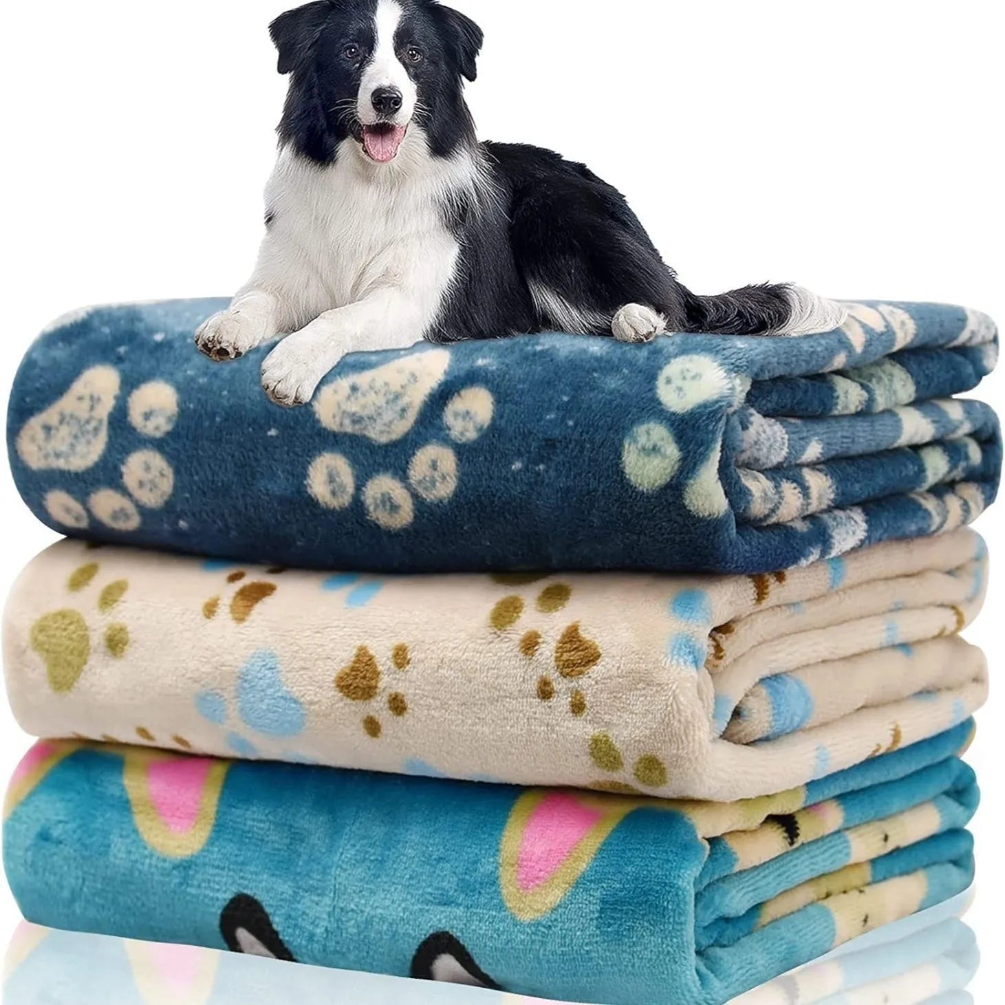 Blue Dog cartoon pattern double-sided flannel pet blanket kennel mat on floor