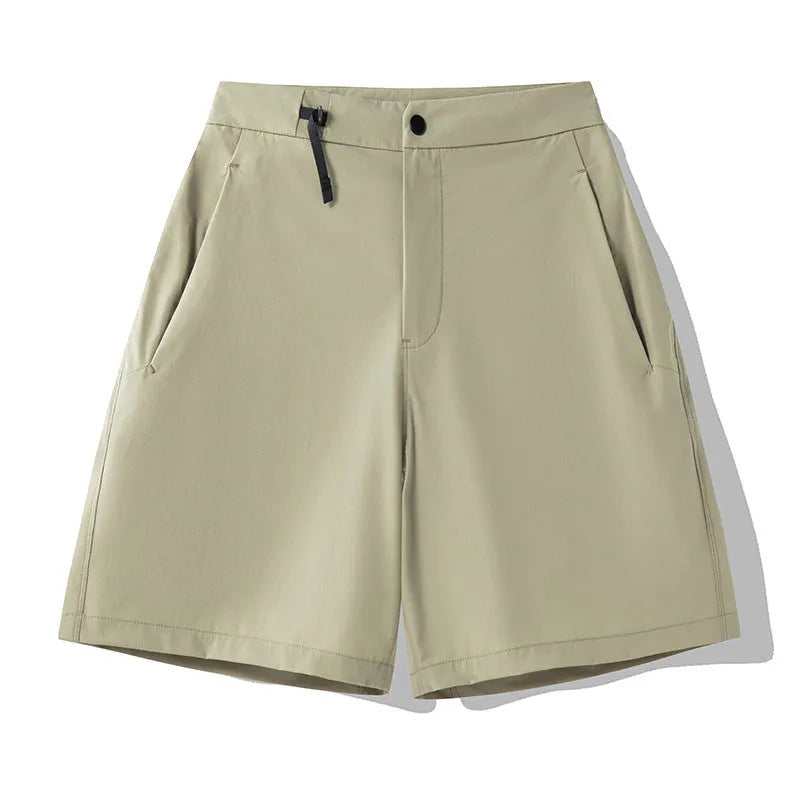 Men's khaki sports shorts with 3D cut and four-way stretch fabric for running and climbing.