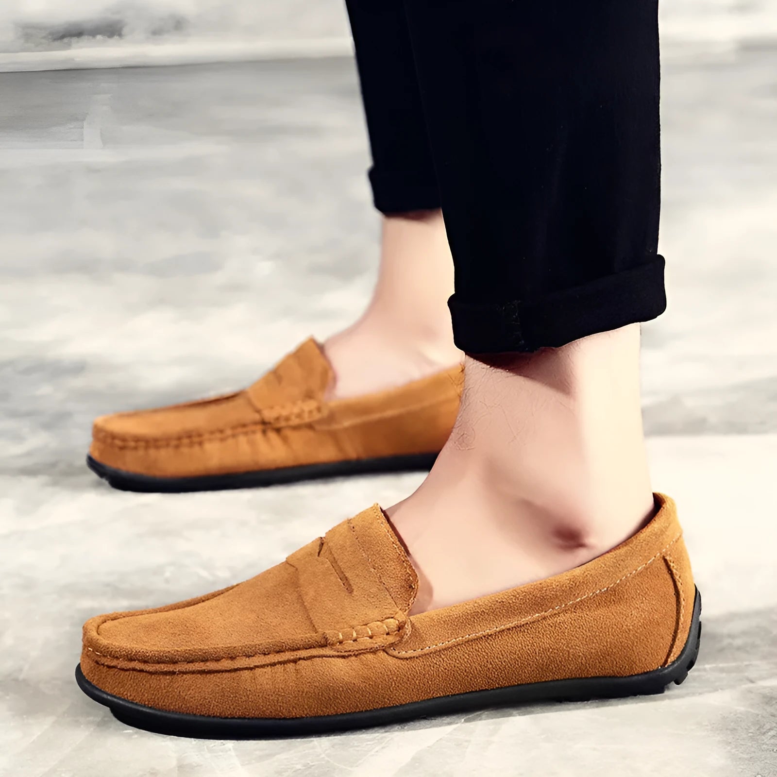 Men's plus size Gommino style casual shoes in suede leather with round toe and rubber sole.
