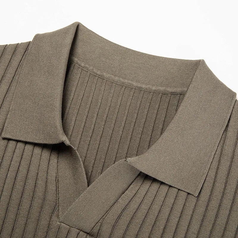 Men's striped mulberry silk T-shirt with lapel design in black colour showing short sleeves and straight cut